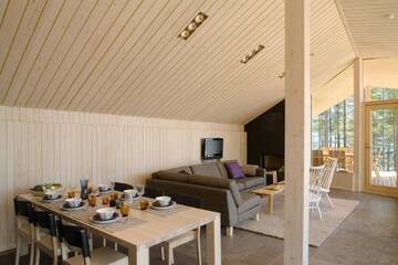 Фото номера Lakeside Three-Bedroom Villa (6 Adults) Курортные отели Halla Nature &amp; Design Villas г. Анттола 25